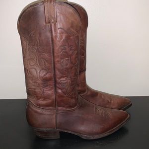 Nocona Boots Brown Hazelnut Leather Men's NB2007 Boot men's a size 9.5d
